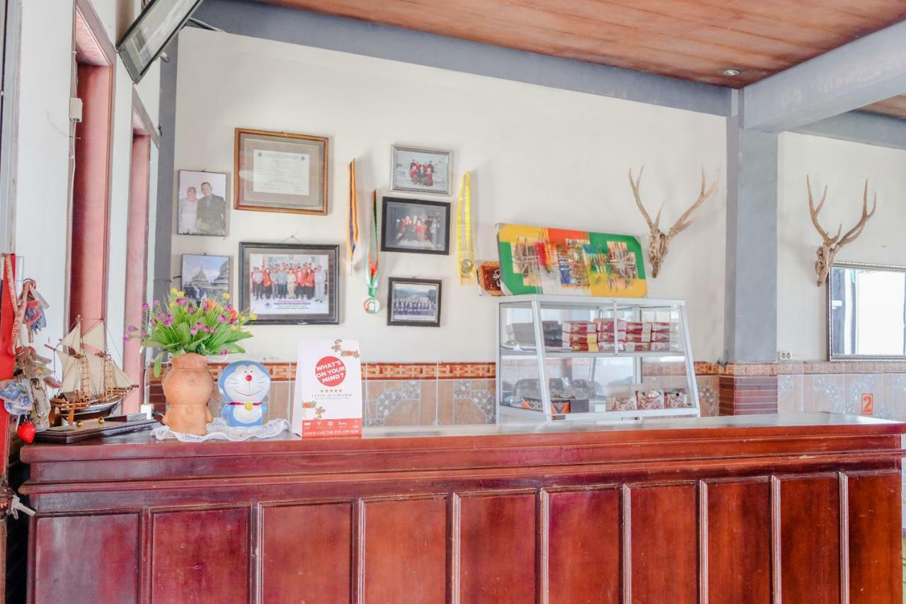 Oyo 1351 Tanggulasi Resto & Residence Syariah Magetan エクステリア 写真